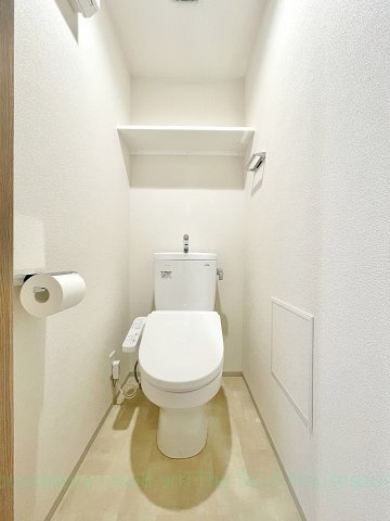 プレサンス　ジェネ　上前津のトイレ