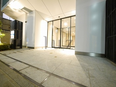 ザパークハビオ横浜東神奈川のエントランス