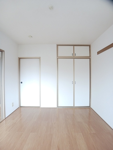 サンライズ江藤の洋室|コンパクトで使いやすい洋室です