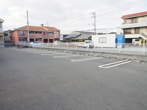 サニーパレスＤの駐車場