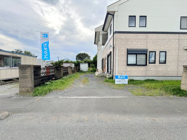 下野市柴　中古戸建の駐車場