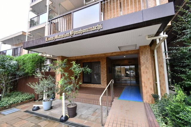 ライオンズマンション与野本町のエントランス