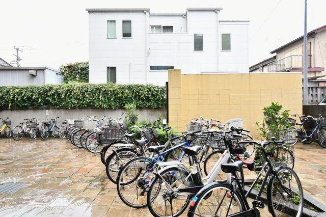ライオンズマンション与野本町の駐輪場