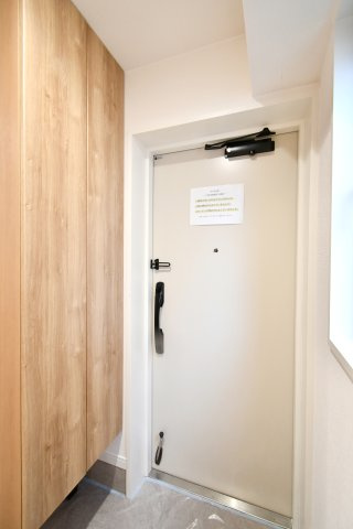 ライオンズマンション与野本町の玄関