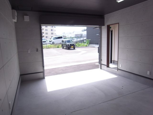 箕面市西宿２丁目の倉庫