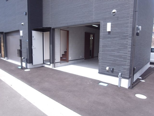 箕面市西宿２丁目の倉庫