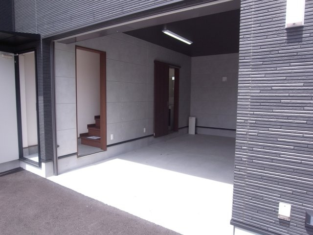 箕面市西宿２丁目の倉庫