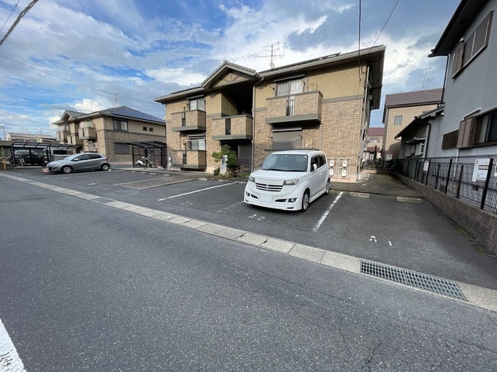 ロイヤルコート　Ａ棟の駐車場