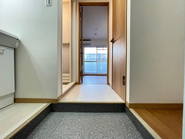 吹田市江坂町３丁目の賃貸マンションの玄関|落ち着いた玄関です
