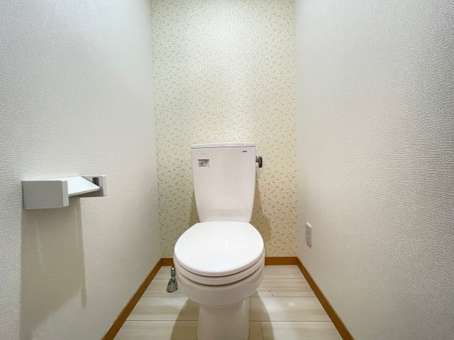 吹田市江坂町３丁目の賃貸マンションのトイレ|清潔感のあるトイレです