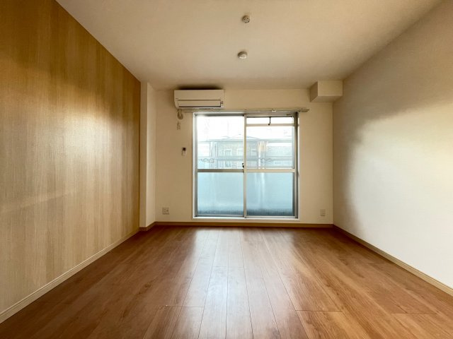 吹田市江坂町３丁目の賃貸マンションの居間・リビング|リビングです