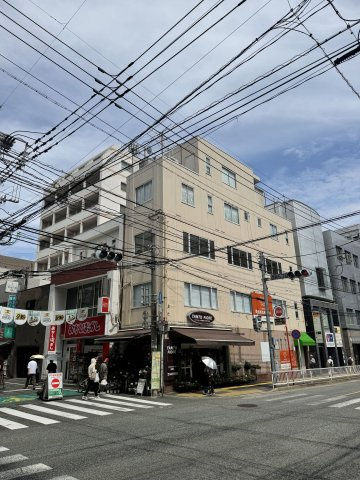 青柳ビル、3階