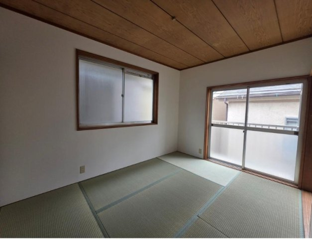 岸和田市松風町貸家の和室