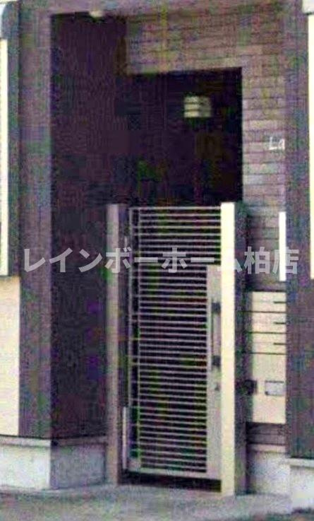 担当エリアのルームアドバイザーが直接対応いたしますのエントランス|ゆとりのあるエントランスです