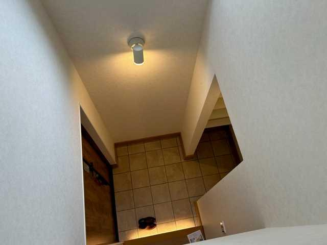 御影山手5丁目戸建の玄関