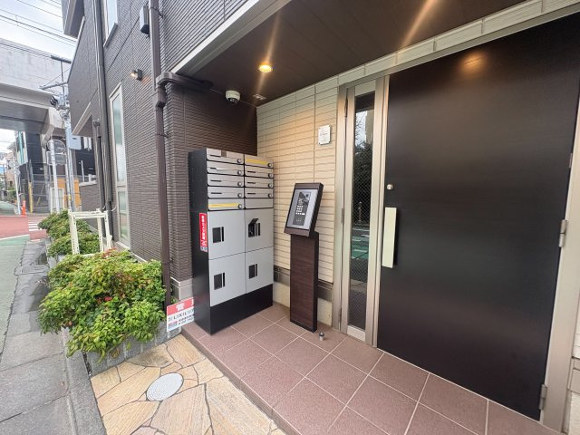 セジュール緑町のエントランス