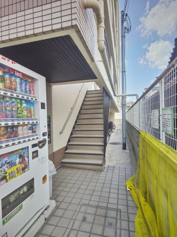 富尾マンションのロビー