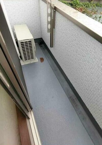 ディアコート横浜高田のバルコニー