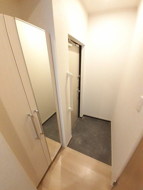 ソレアード西尾久の玄関