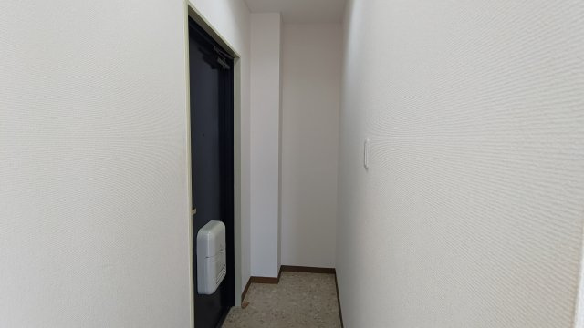 第二北本ハイツの玄関