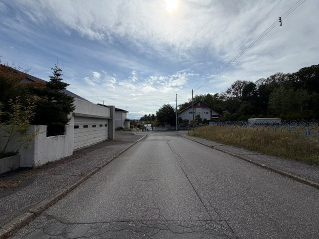 【前面道路含む現地写真】の画像