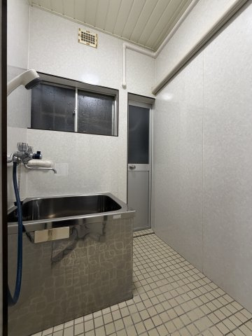 長居１丁目借家の浴室