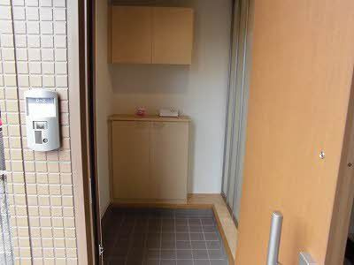 クレストタウンの玄関