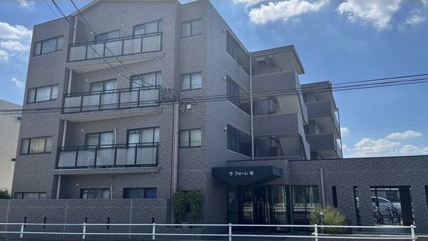 ラフォーレ司の外観