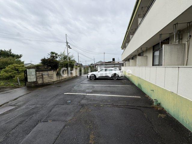 島野ハイツの駐車場|当社、チルホームのHPもご覧ください(^^)/物件情報多数♪