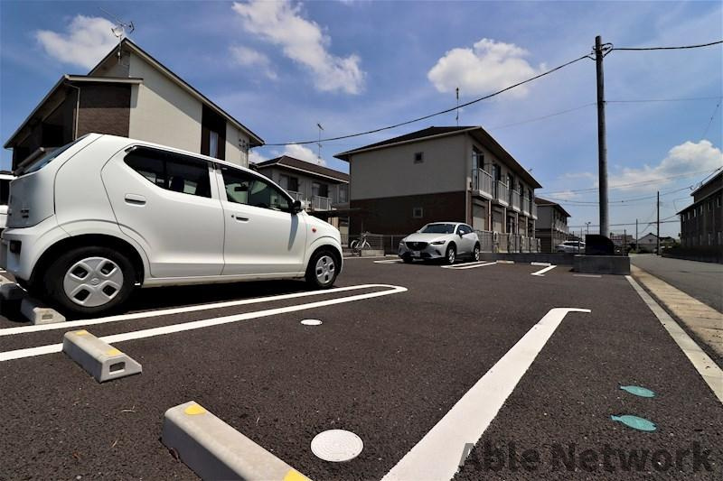 PLANET（日の出）の駐車場|駐車場