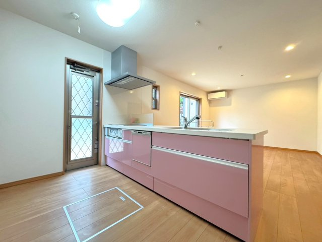閑静な住宅地☆オール電化住宅☆築浅の４ＬＤＫ☆収納充実☆宇治田原町緑苑坂のキッチン|キッチン