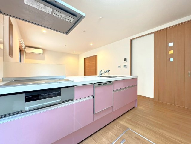 閑静な住宅地☆オール電化住宅☆築浅の４ＬＤＫ☆収納充実☆宇治田原町緑苑坂のキッチン|キッチン