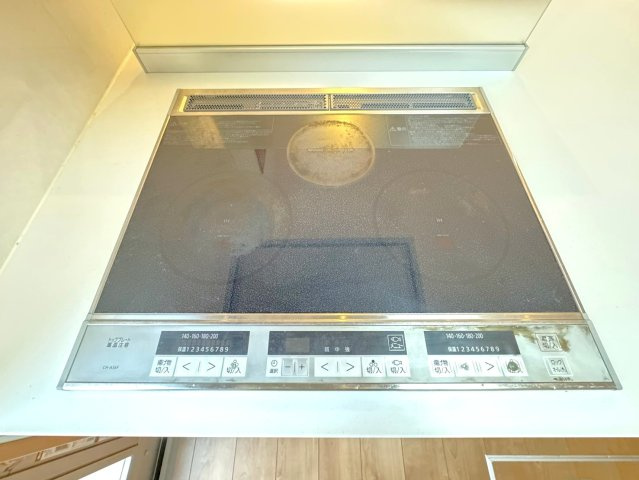 閑静な住宅地☆オール電化住宅☆築浅の４ＬＤＫ☆収納充実☆宇治田原町緑苑坂のキッチン|ＩＨクッキングヒーター