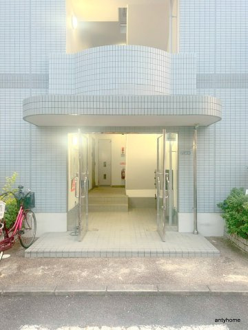 ウインドコート　仲介手数料無料のエントランス