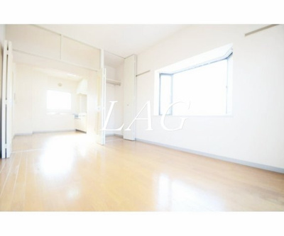 【居間・リビング】 | ルミエール堀切 | 洋室のお部屋です。