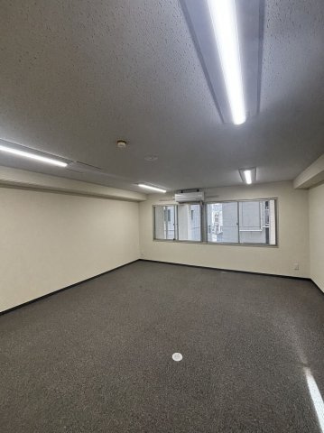 マンションアベニュー、205C右のロビー