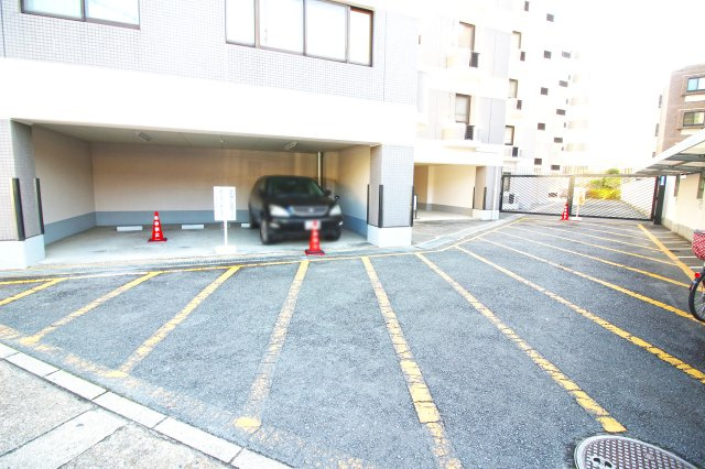 【駐車場】の画像