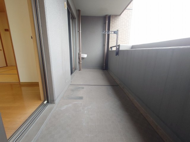 サンリヤン木町（A-6）のバルコニー