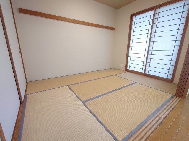 サンリヤン木町（A-6）の和室