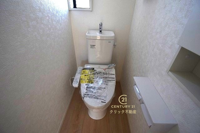 Cradlegarden　 ひたちなか市津田　第3　3のトイレ|毎日使う空間と機能だから、いつまでも清潔なスペースであってほしいのがトイレです。お掃除しやすいシンプルなデザインです。