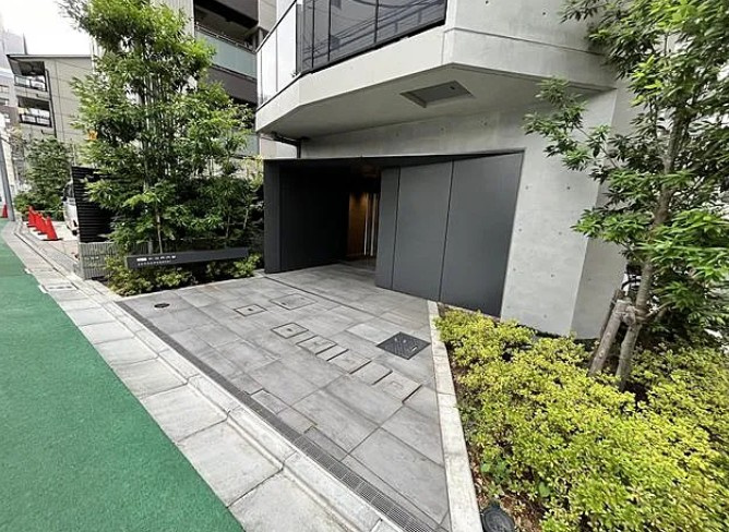 SYFORME江戸川橋のエントランス