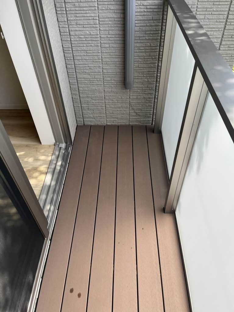 ＧＡＲＤＥＮ ＰＬＡＣＥ ＮＩＮＯＭＩＹＡのバルコニー