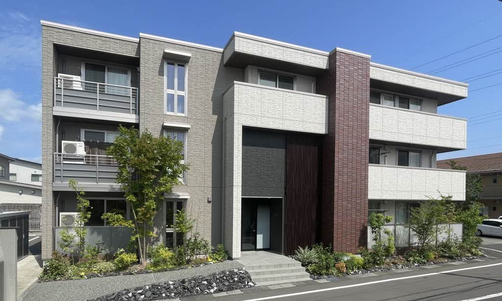 ＧＡＲＤＥＮ ＰＬＡＣＥ ＮＩＮＯＭＩＹＡの外観