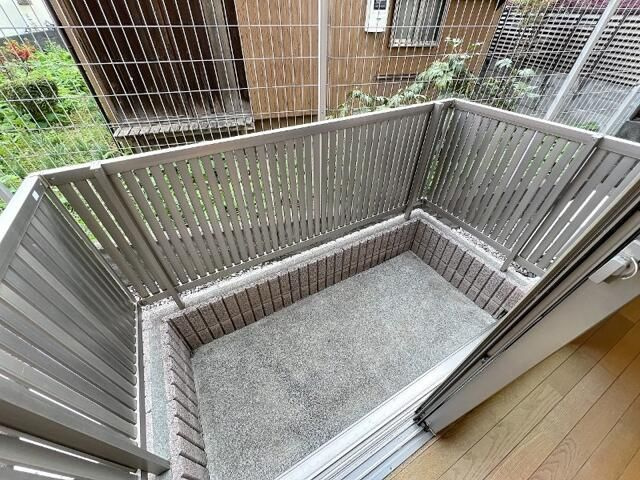シェトワ中央のバルコニー