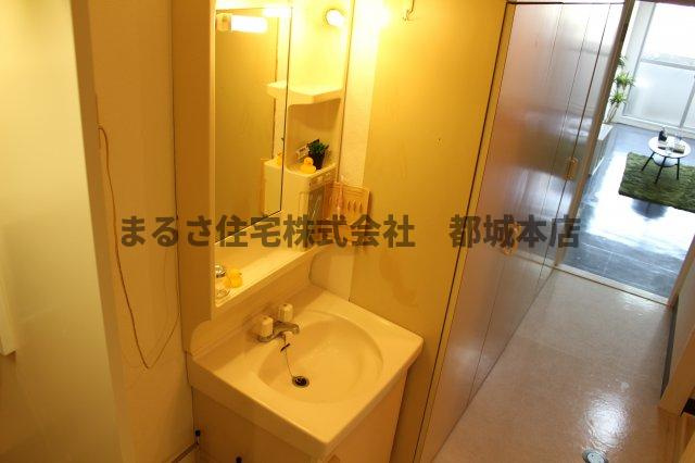 Residence上町　EASTの独立洗面台