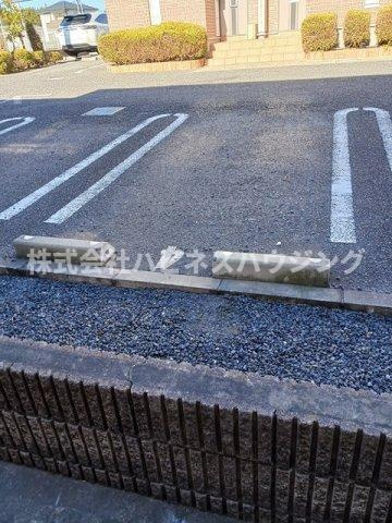 アルバシエロⅤの駐車場