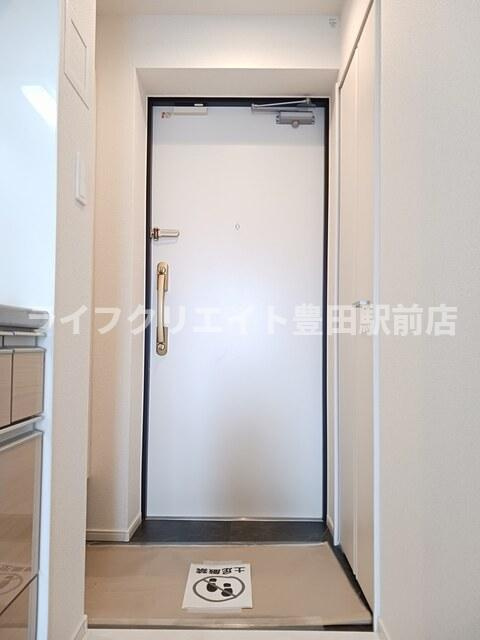 グランソレーユの玄関