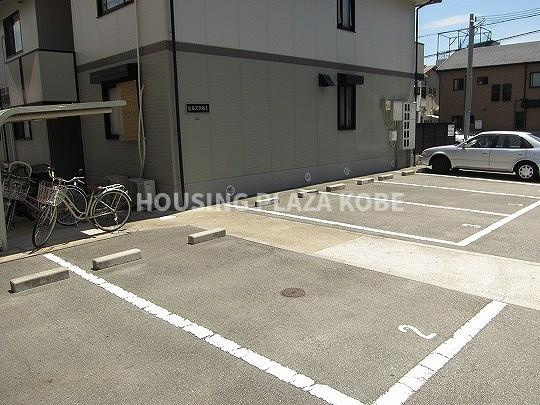 ヒルズ大谷Ⅱの駐車場