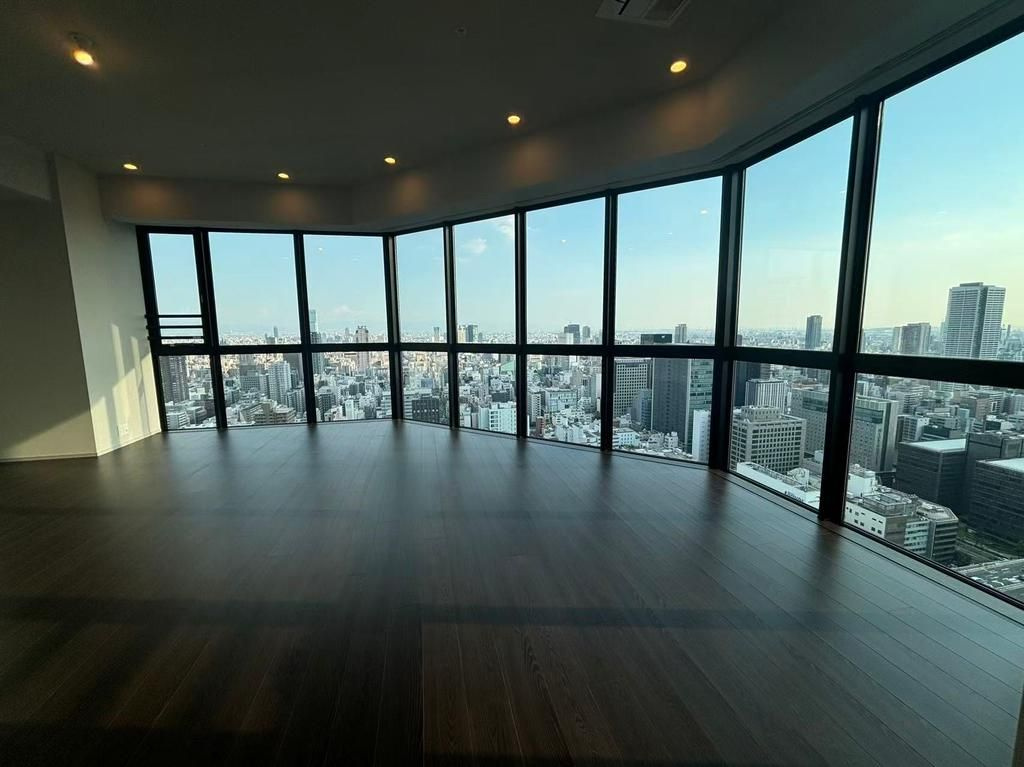 ブランズタワー大阪本町の居間・リビング