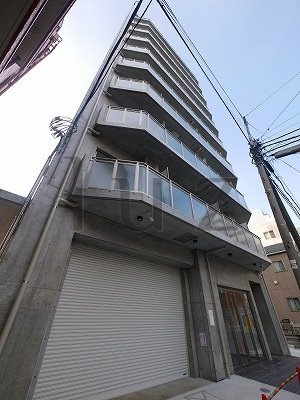 マリーナヨコハマベイタワーの外観